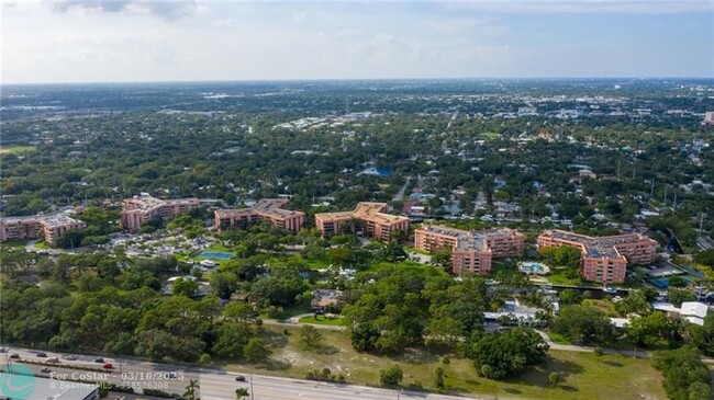 Building Photo - 1000 River Reach Dr