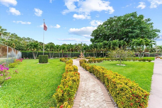 Building Photo - 719 Lori Dr