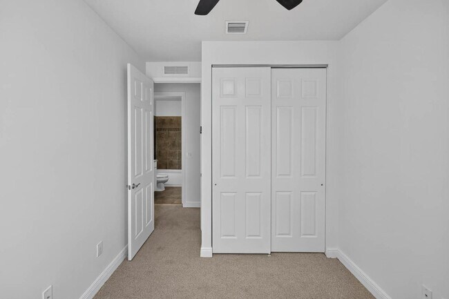 Building Photo - 7651 NW 88 Terrace