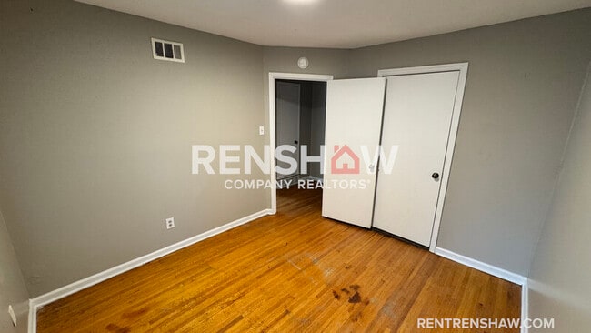 Building Photo - 4933 Teal Ave