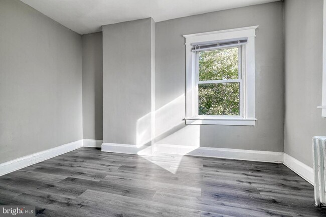 Building Photo - 616 N Woodington Rd
