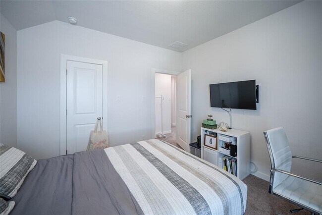 Building Photo - 7525 Desert Needle Dr