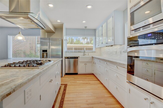 Building Photo - 3617 Murworth Dr