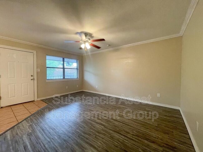 Building Photo - 1430 NW 25th St