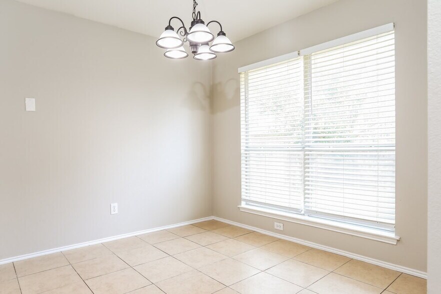 Building Photo - 1502 Killdee Ct