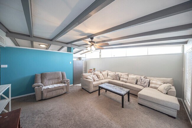 Building Photo - 2901 Nabors Ln