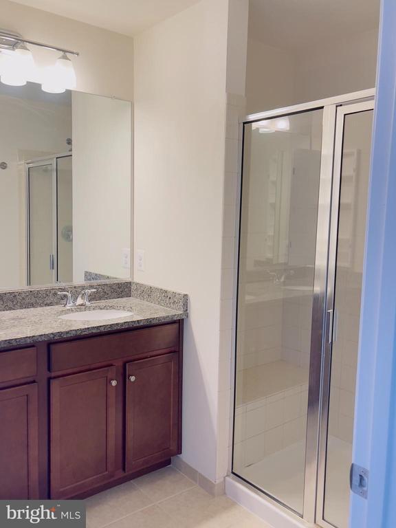 Building Photo - 106 Keller Ct