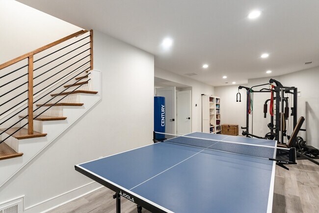 Building Photo - 19 Shute Path