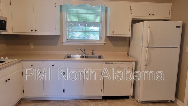 Building Photo - 6408 Robinhood Ln NW