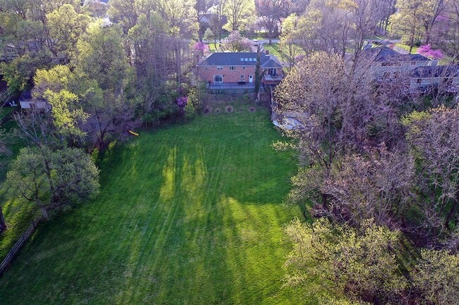 Building Photo - Beautiful, one of a kind property on four ...