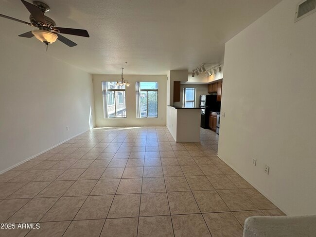 Building Photo - 280 S Evergreen Rd