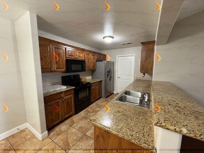 Building Photo - Charming Corner Lot Home in Desirable City...