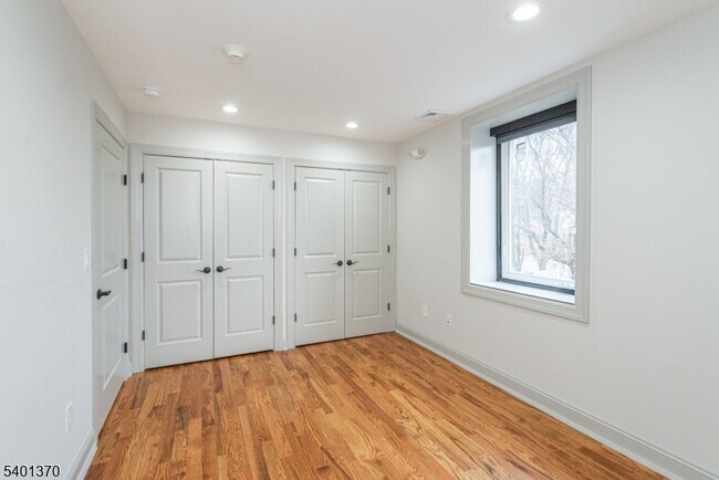 Building Photo - 248 US-46