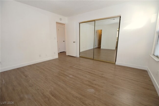 Building Photo - 1751 E Reno Ave