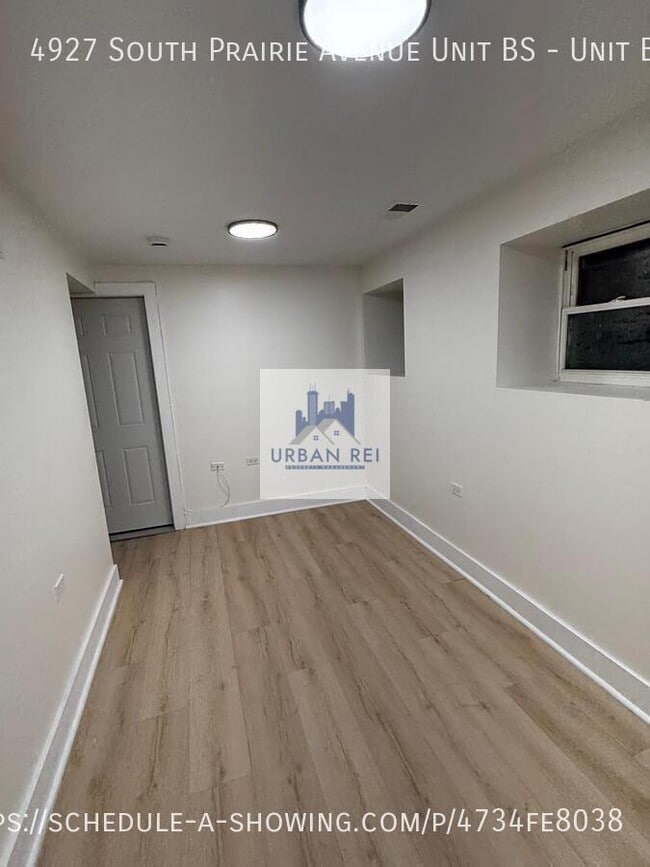 Building Photo - 4927 S Prairie Ave