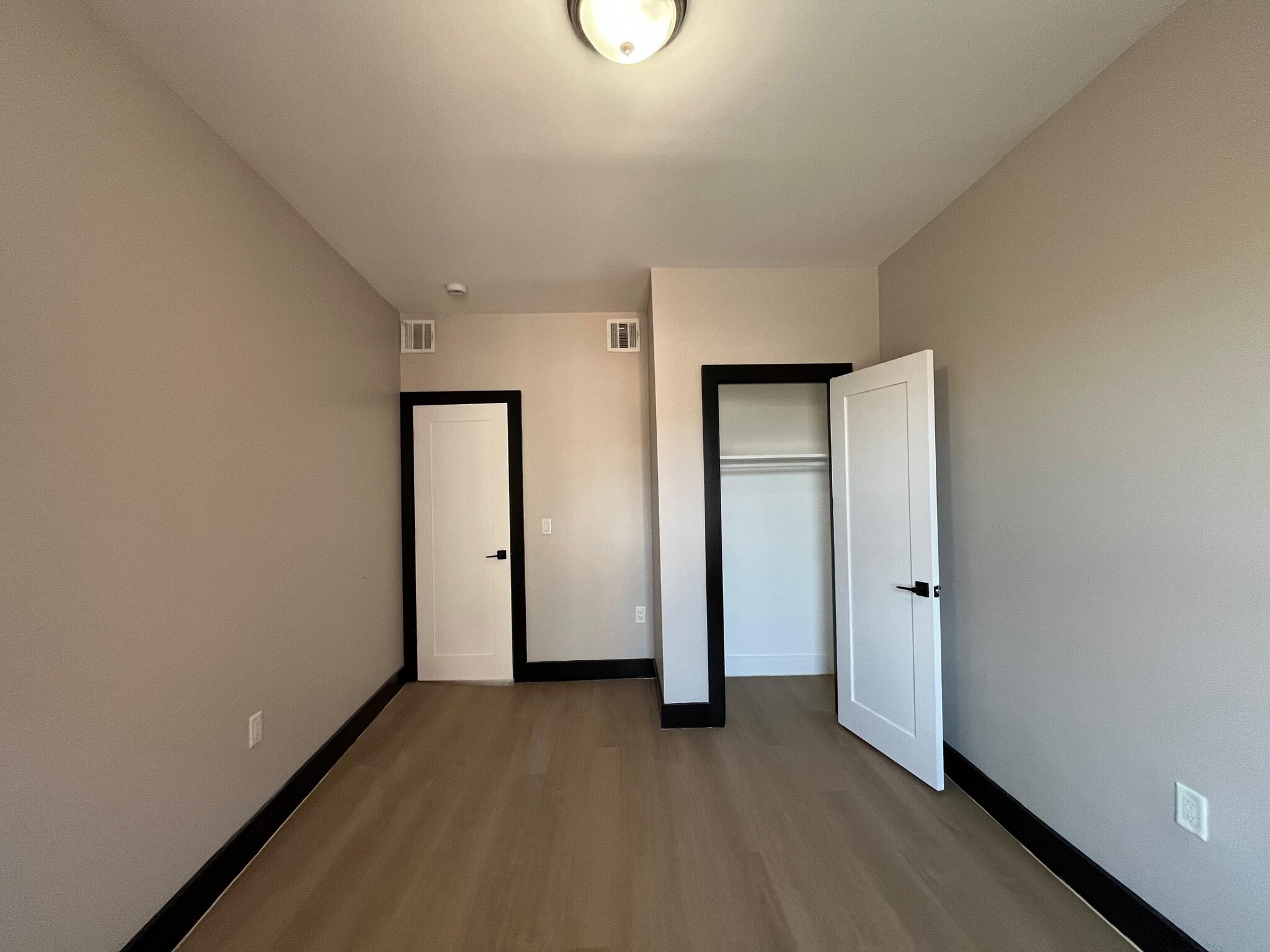 Building Photo - 104 Belmont Ave