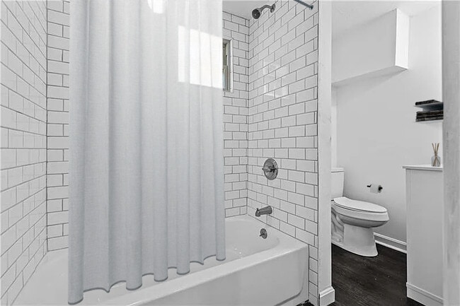 Building Photo - 4923 Butler St