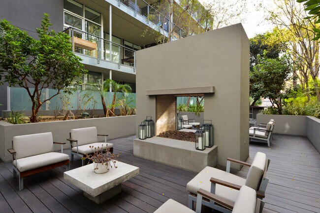 Building Photo - 4080 Glencoe Ave