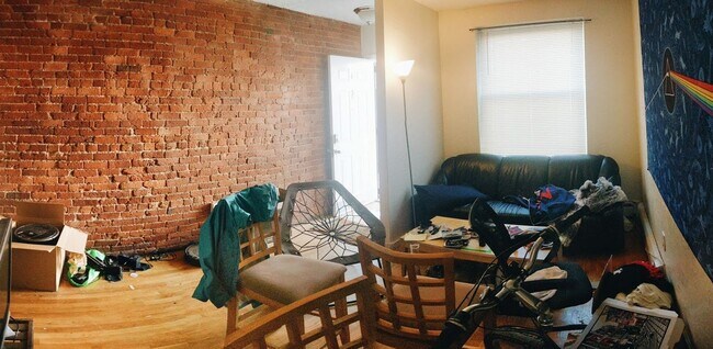 Building Photo - 67 Hammond St