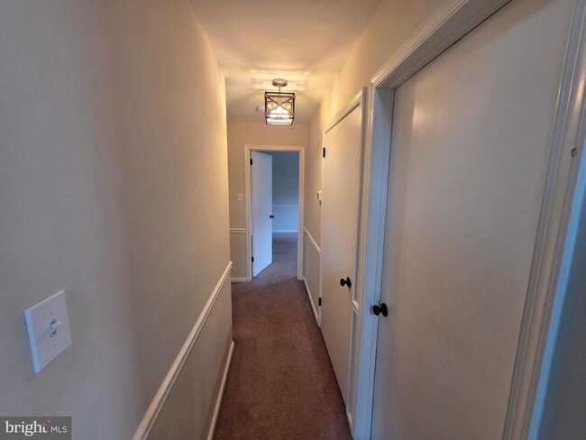 Building Photo - 30 Brookside Ct