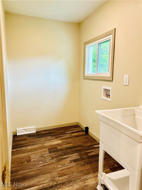 Building Photo - 466 Efts Ln