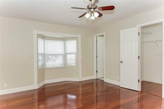 Building Photo - 38 Woodlake Dr