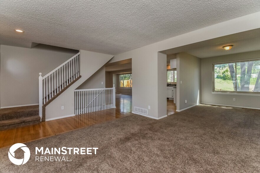 Building Photo - 5245 Quasar Ct