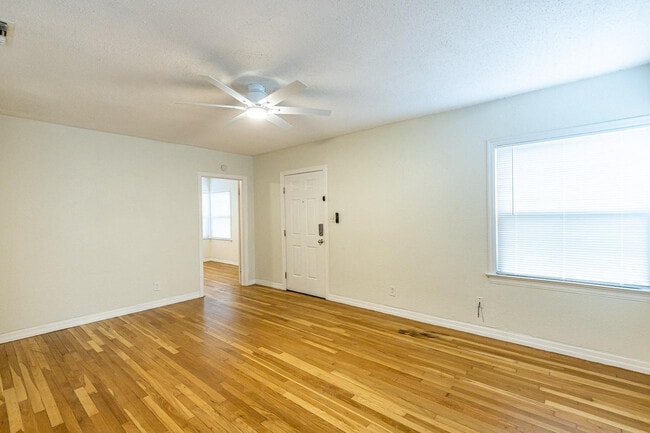 Building Photo - 2120 28th St