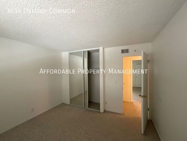 Building Photo - 3634 Oxford Common