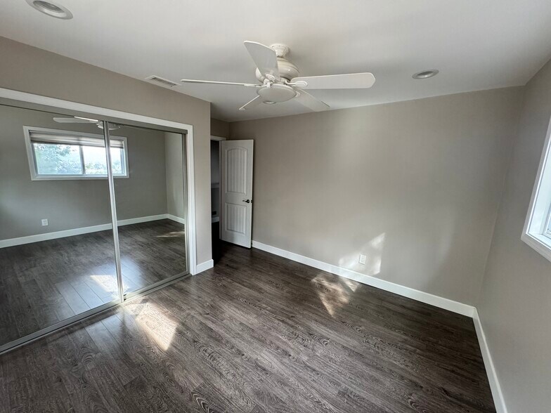 Building Photo - 1176 Dawnridge Ave