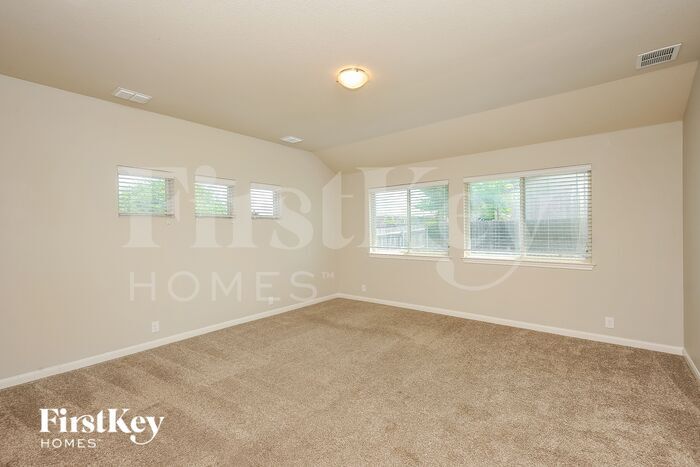 Building Photo - 11913 Rustling Oaks Dr