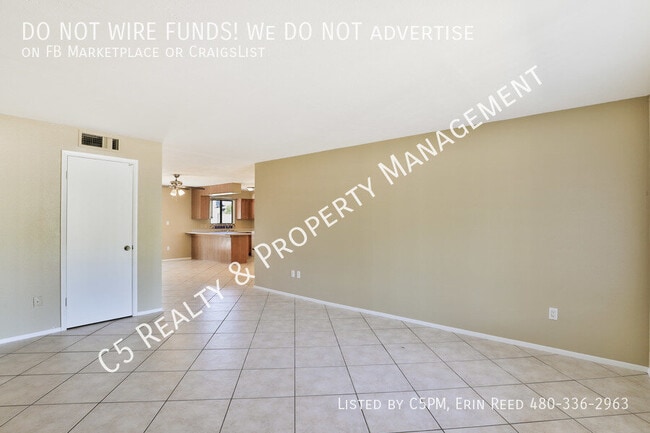 Building Photo - 217 E Fordham Dr