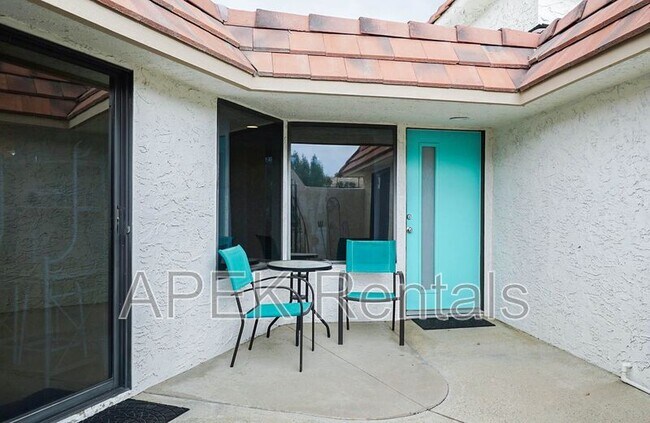 Building Photo - 68368 Calle Leon