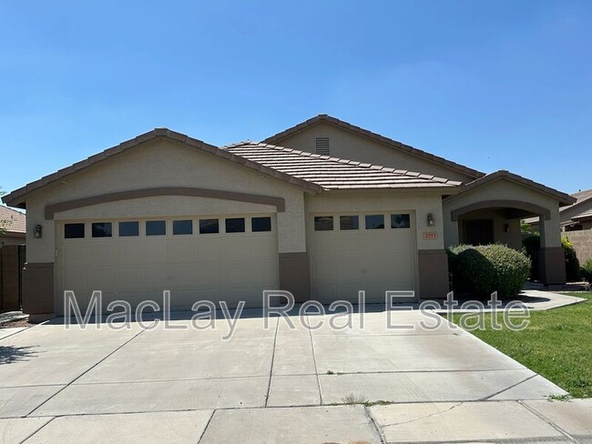 Primary Photo - 2011 W Sunshine Butte Dr