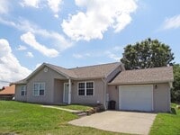 Building Photo - 1002 Bakers Ridge Rd