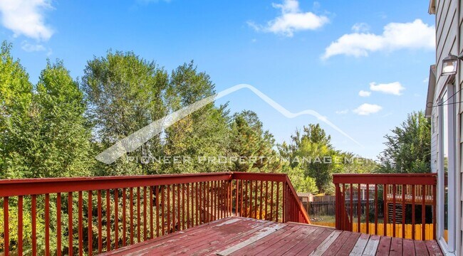 Building Photo - Spacious 4-Bed, 3.5-Bath Home with Walkout Basement, Oversized Deck enclosed yard, AC and 2-Car G...