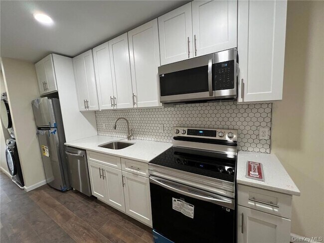 Building Photo - 45 Front St