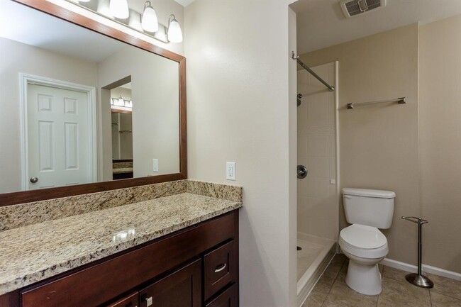 Building Photo - 10318 Briar Forest Dr