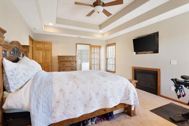 Building Photo - Home For Rent Bellevue.