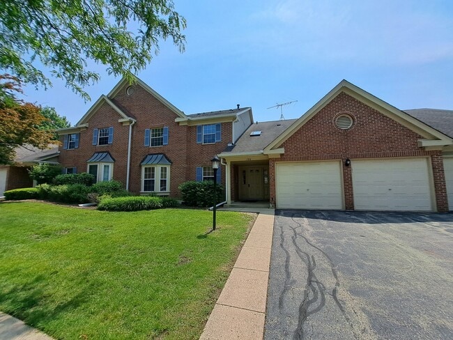 Primary Photo - 106 Stirling Ln