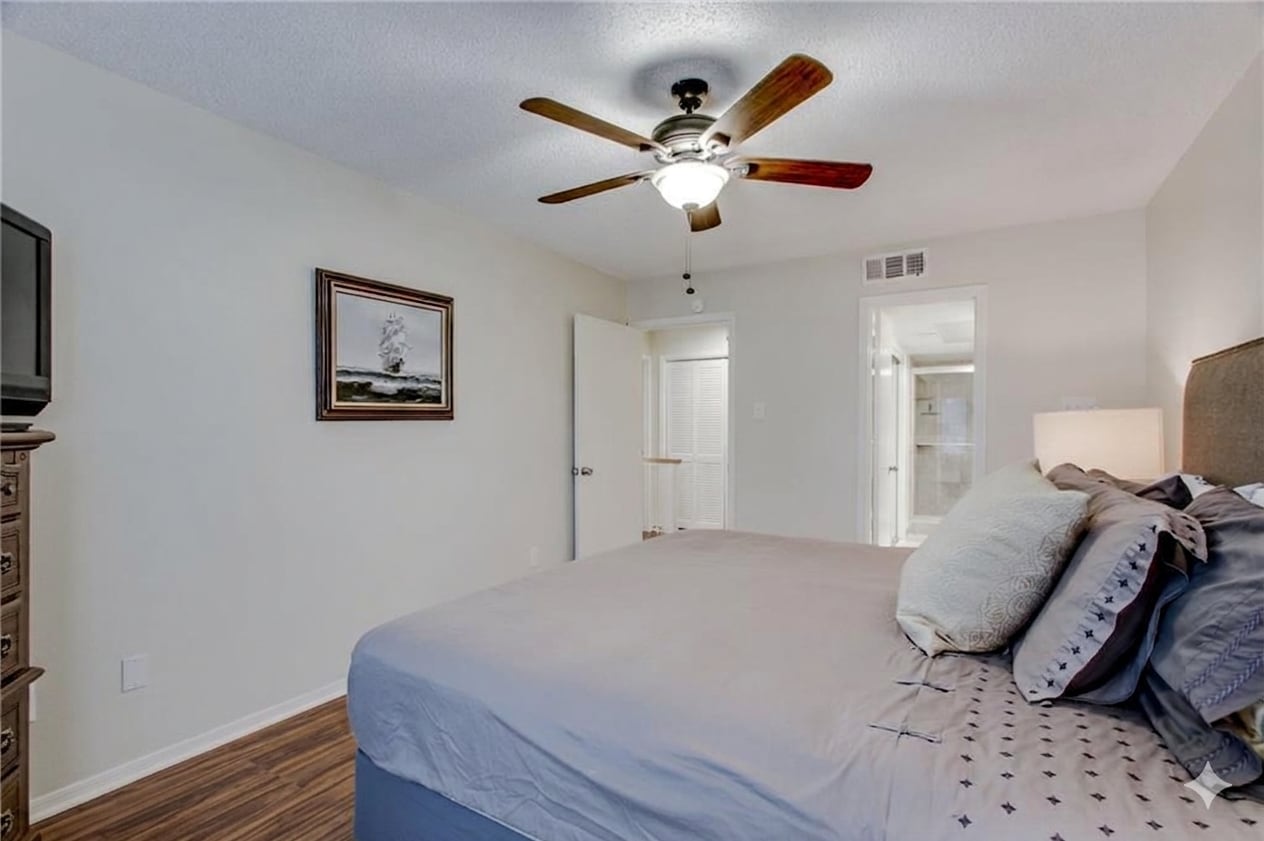 Building Photo - 631 Cimarron Trl
