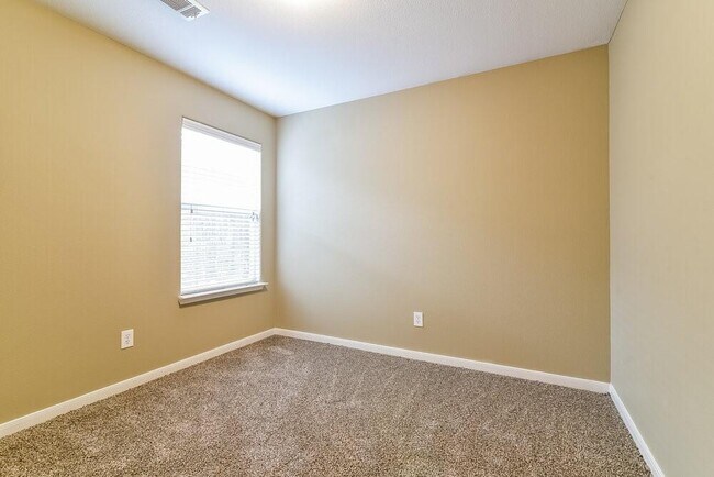 Building Photo - 28918 W Pecos River Ct