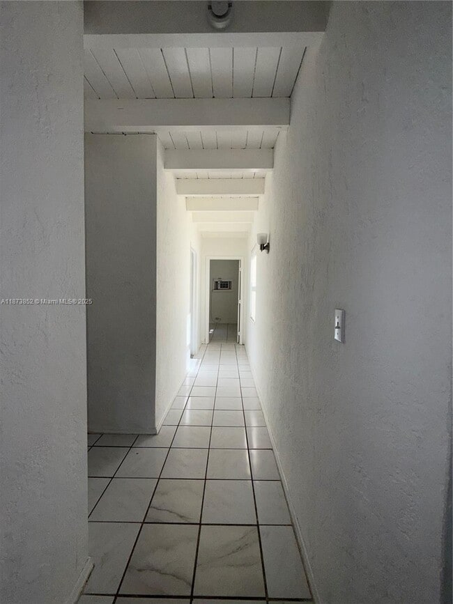 Building Photo - 1503 NE 128th St