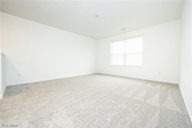 Building Photo - 98 Brewster Dr