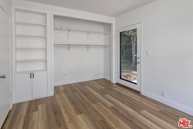 Building Photo - 12316 Landale St