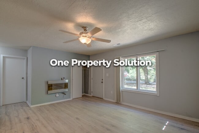 Building Photo - 1050 Durbin St