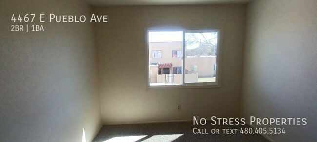 Building Photo - Town Home off 40th St and Broadway!
