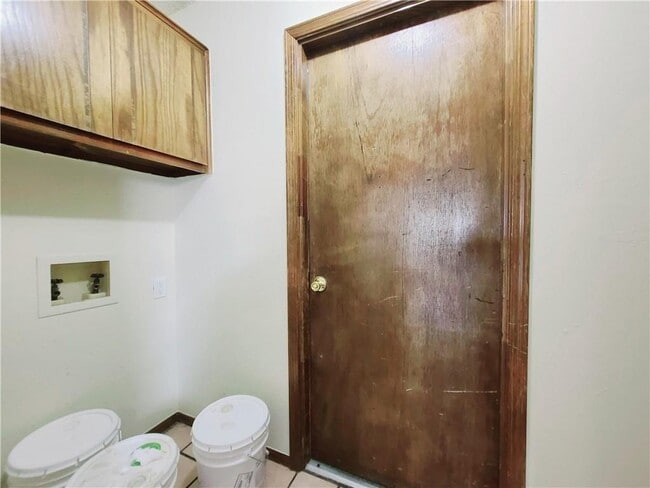 Building Photo - 235 Barrett Pl