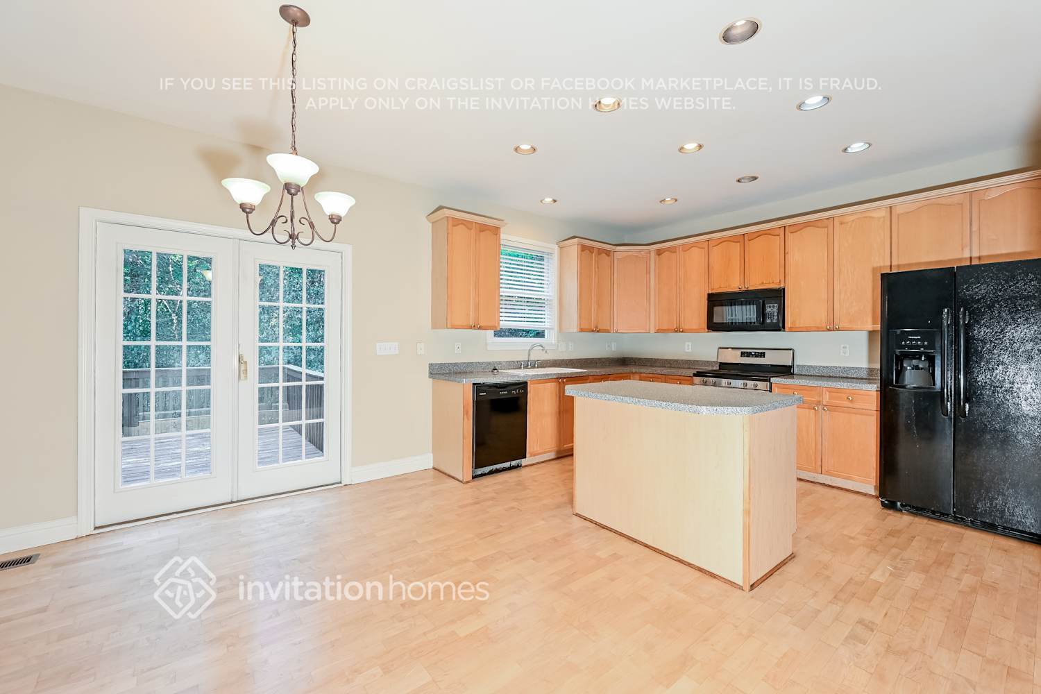 Building Photo - 913 Daylight Cir