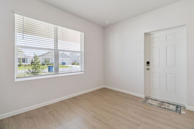 Building Photo - 1434 Garabaldi Cir SE